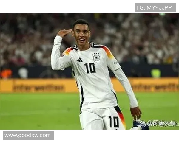 穆西亚拉的崛起之路：从青训天才到足球场上的闪耀明星