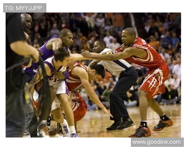 姚明领衔火箭队对决太阳队的精彩比赛回顾与分析